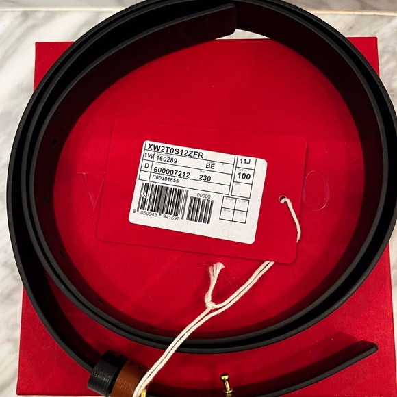 Reversible Valentino Black & Brown VLogo Belt - Picture 2 of 4